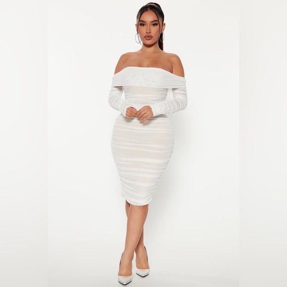 Fashion Nova ready in a ruched shoulder midi dress white - Picture 6 of 6